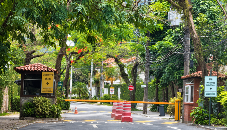 Jardim Pernambuco – Leblon – Casa com 400m² – Na Planta