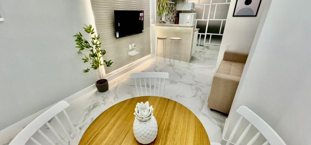 Centro – Quarto e Sala – 41m² – Porteira Fechada